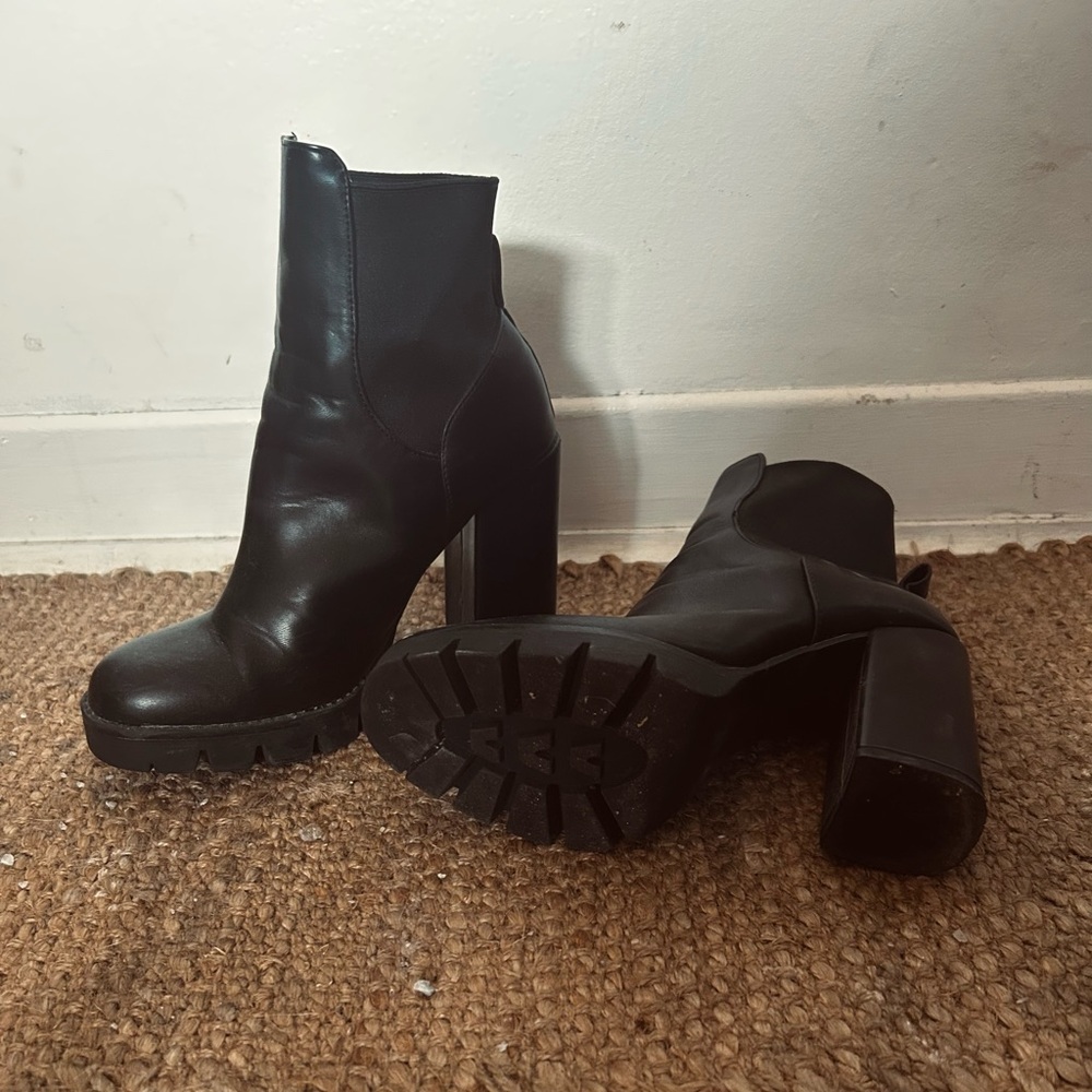 Zara black faux leather Booty heels